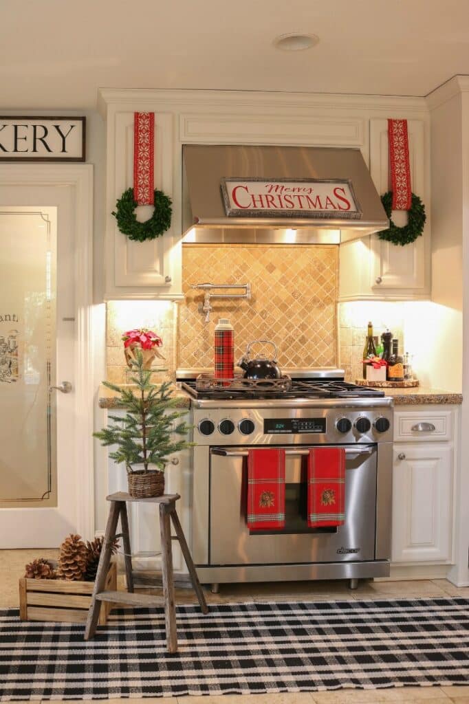 How To Quickly Hang Wreaths On Kitchen Cabinets