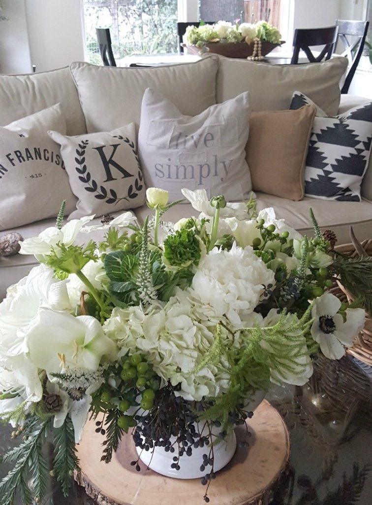 refresh after the holidays with crisp white, contrasting black and fresh green florals