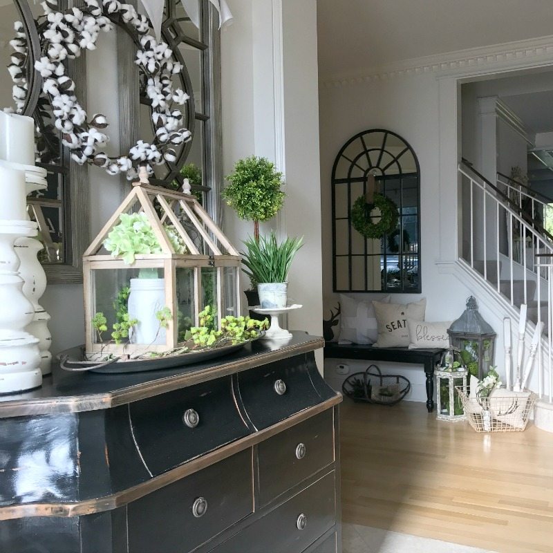 Front Entryway Decorating Ideas and Solutions