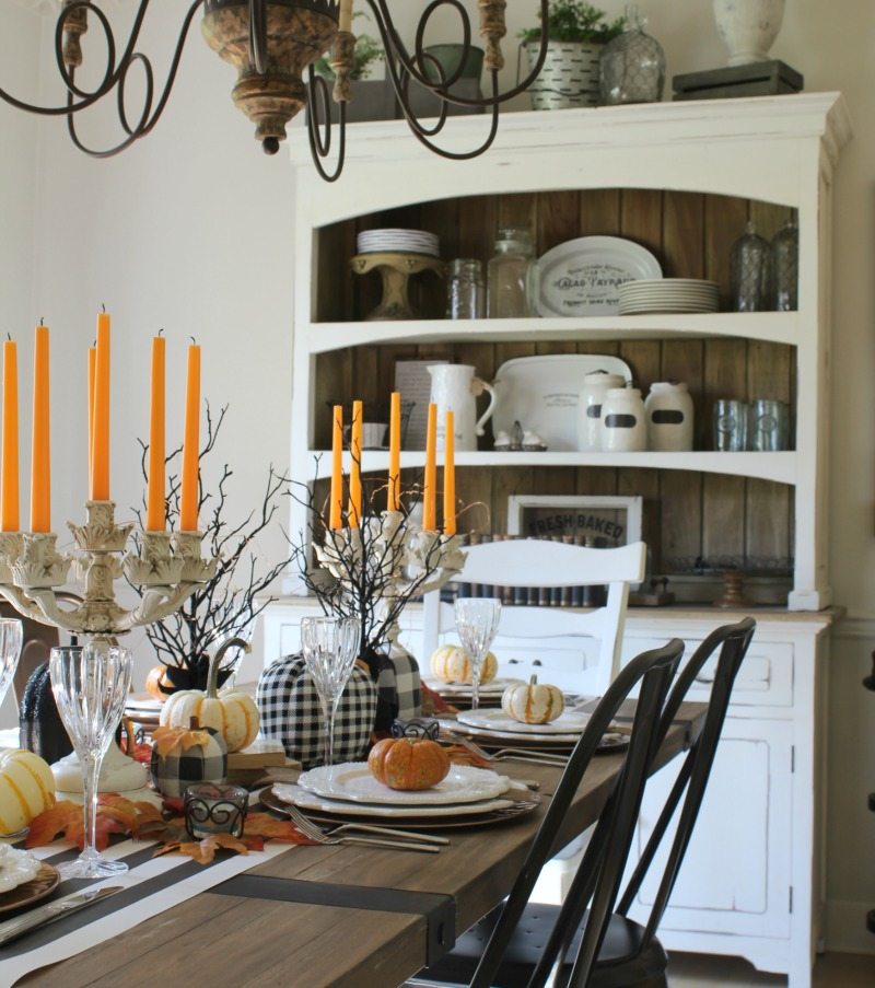 farmhouse dining room dressed for Halloween