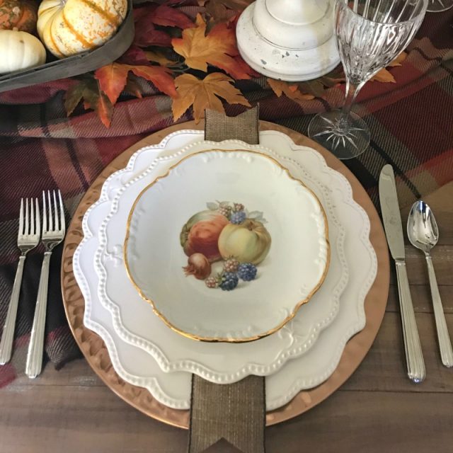 How to Set a Glamorous Thanksgiving Table - The Design Twins