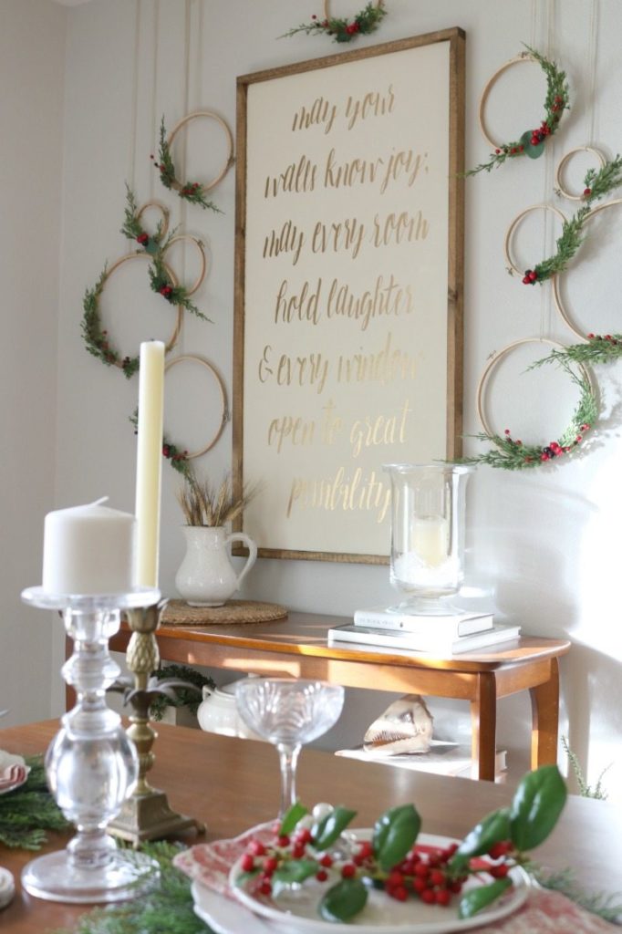 Dining Room Table holiday decor for Christmas entertaining
