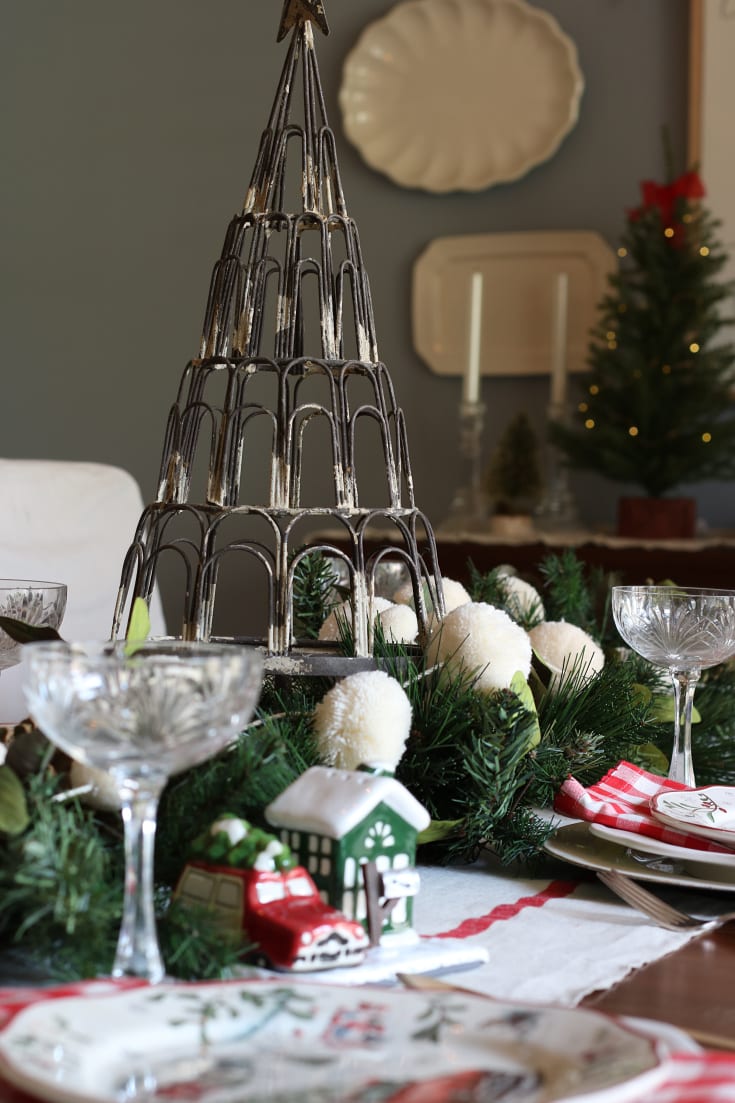 gorgeous festive traditions table for Christmas entertaining