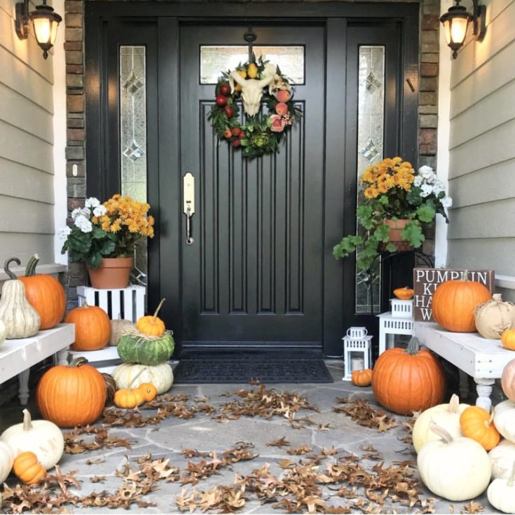 How to repaint your front door. How to choose colors, what paint to use. All your questions answered! Decorating with pumpkins
