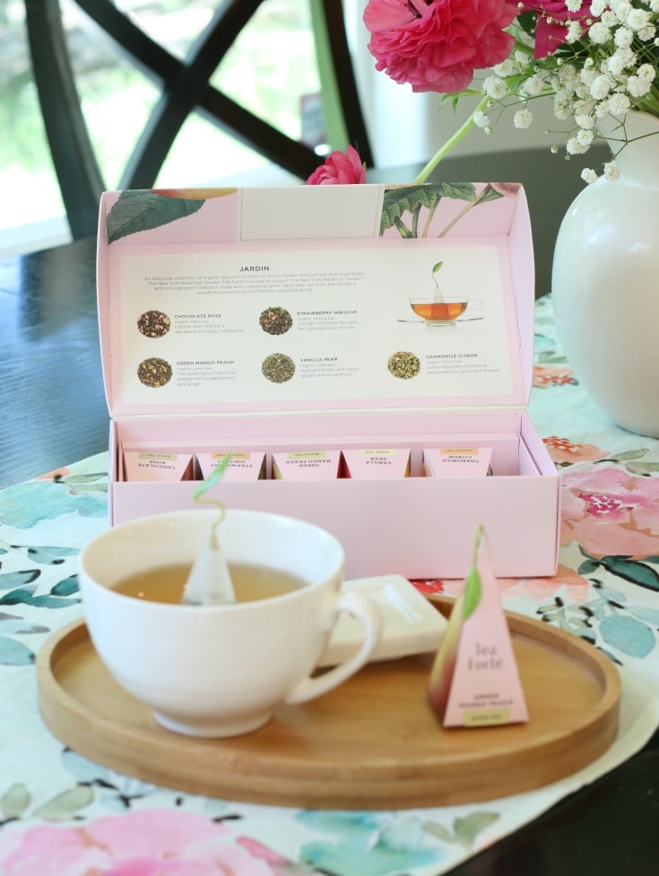 tea gift box display