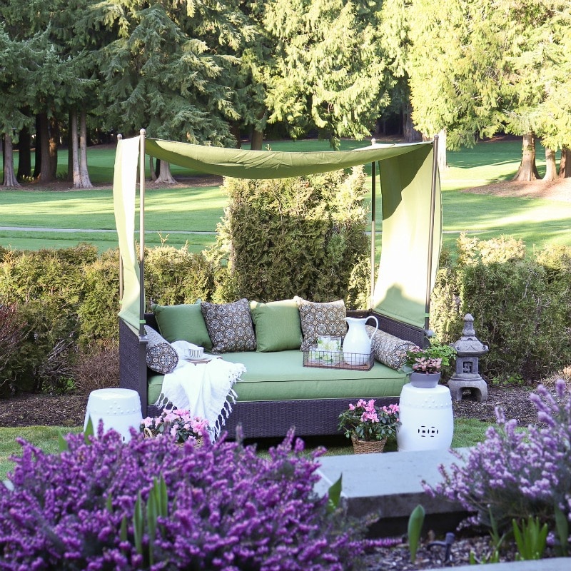 outdoor daybeds are the perfect addition to your outdoor destinations