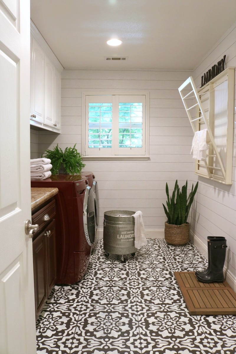 peel and stick wallpaper in laundry room