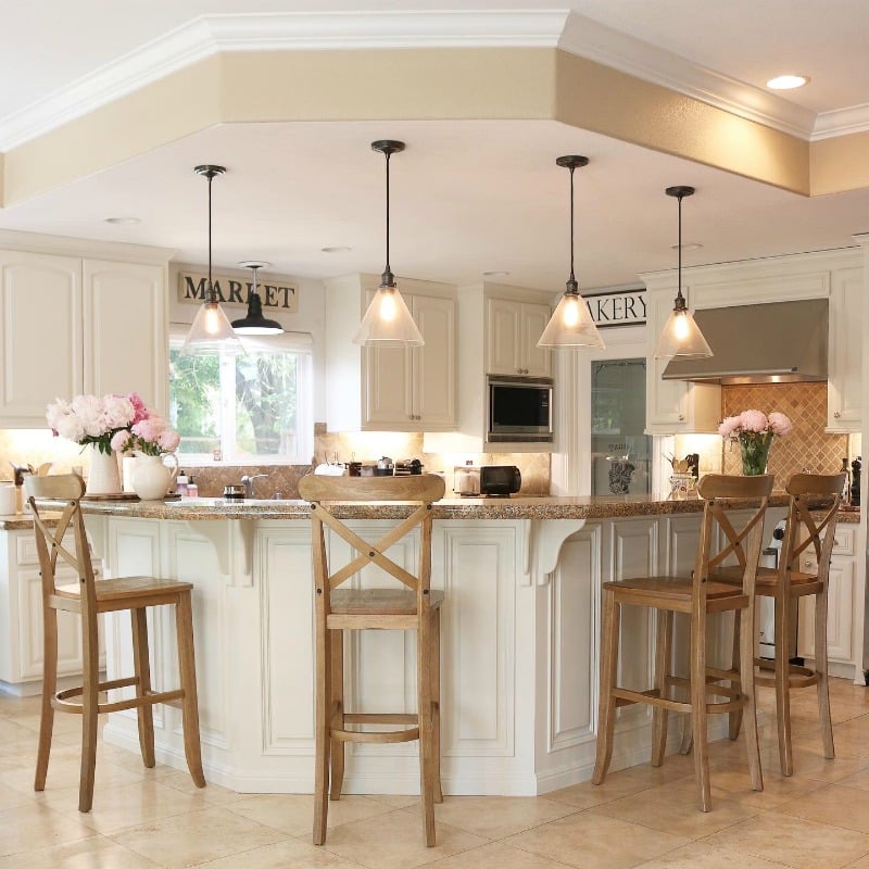 How to Choose the Best Way to Paint Kitchen Cabinets