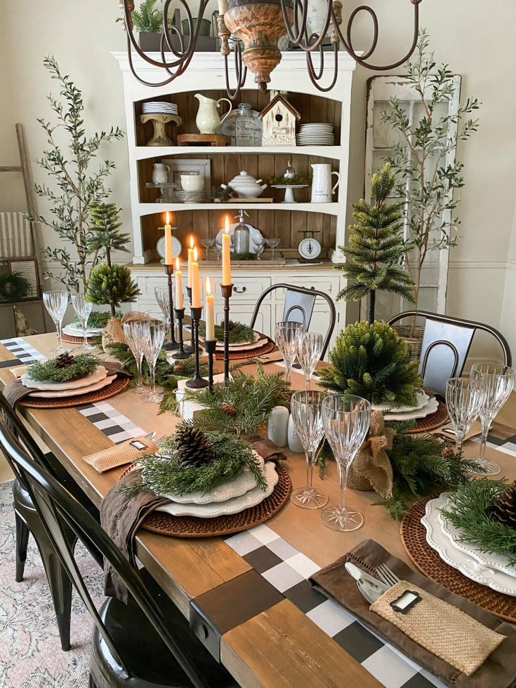Natural elements mixed with crystal makes an elegant holiday table