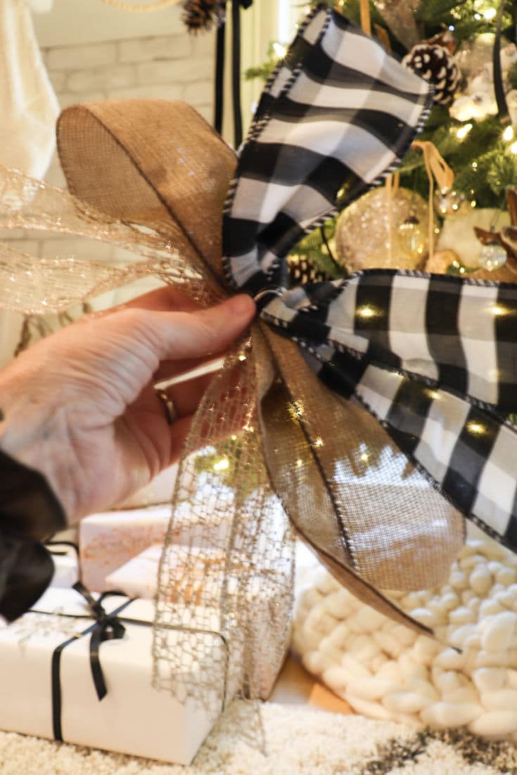 make your own Christmas bows with layers of ribbon